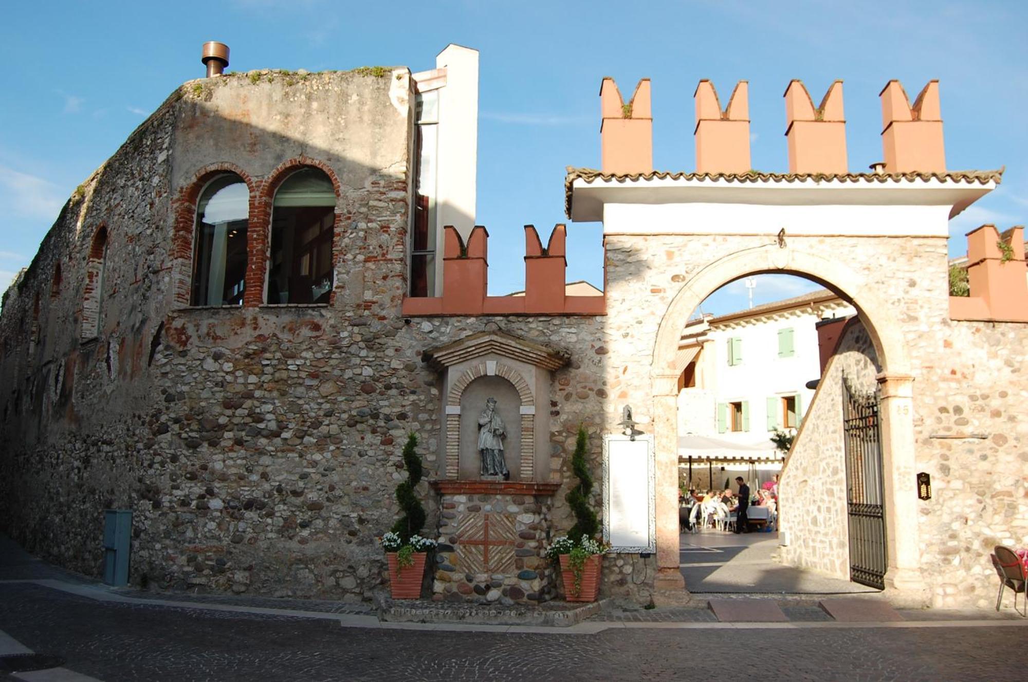 Corte San Luca Apartments Bardolino Exterior photo