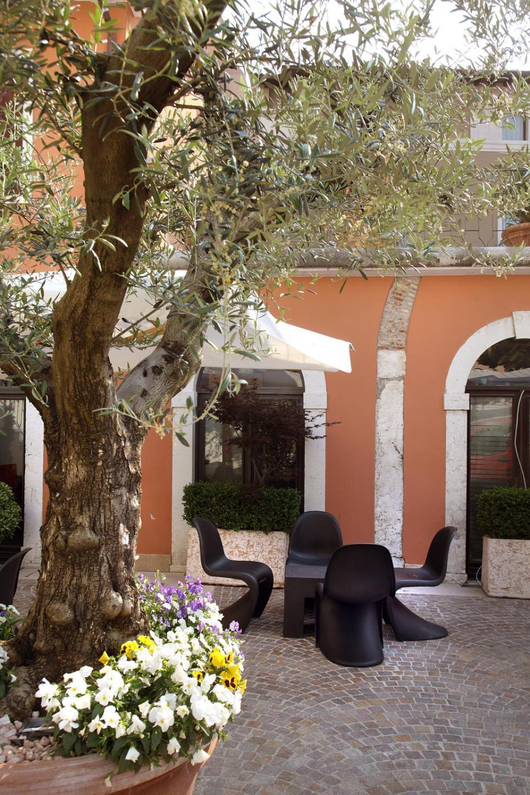 Corte San Luca Apartments Bardolino Exterior photo