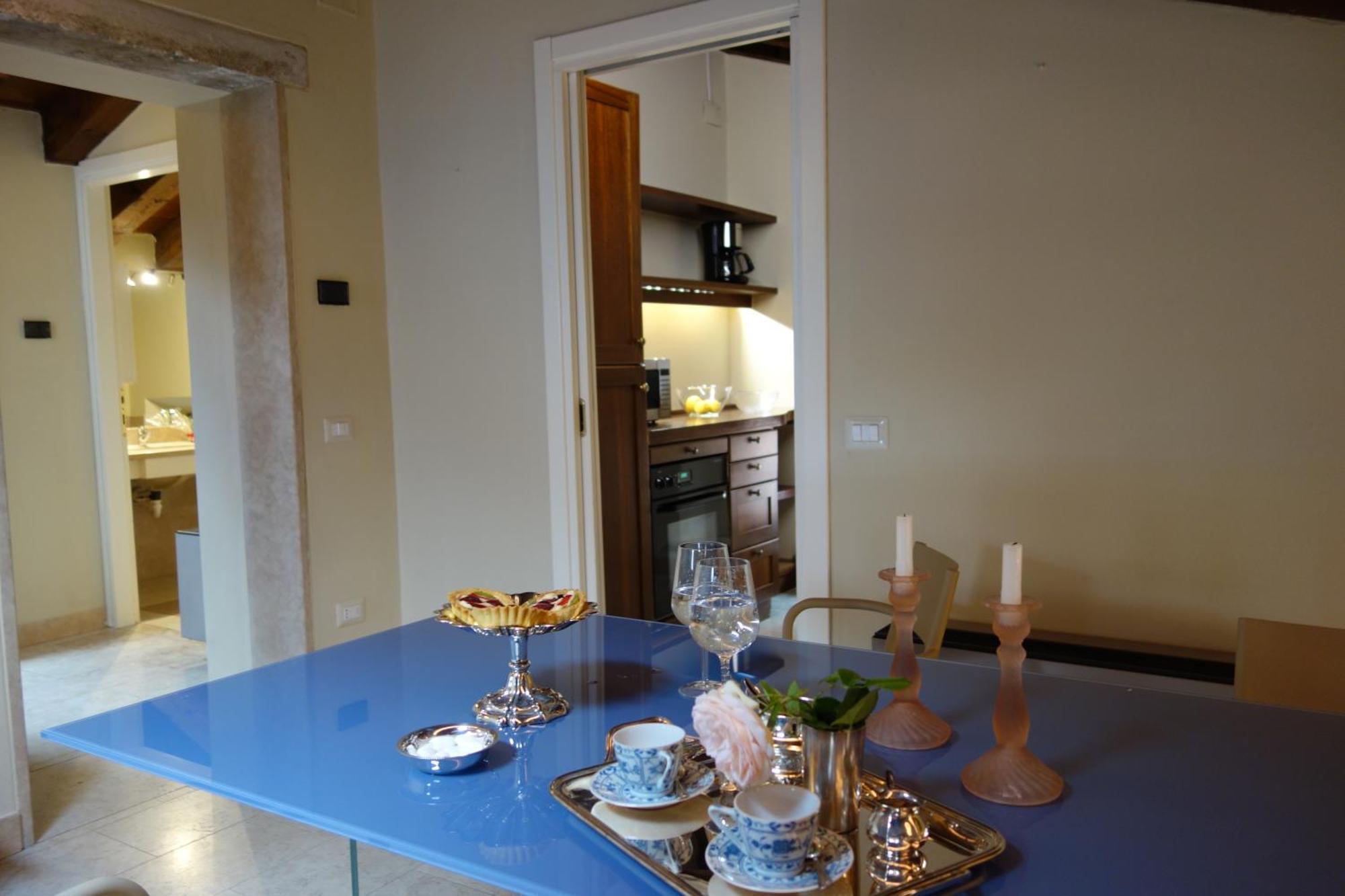 Corte San Luca Apartments Bardolino Room photo